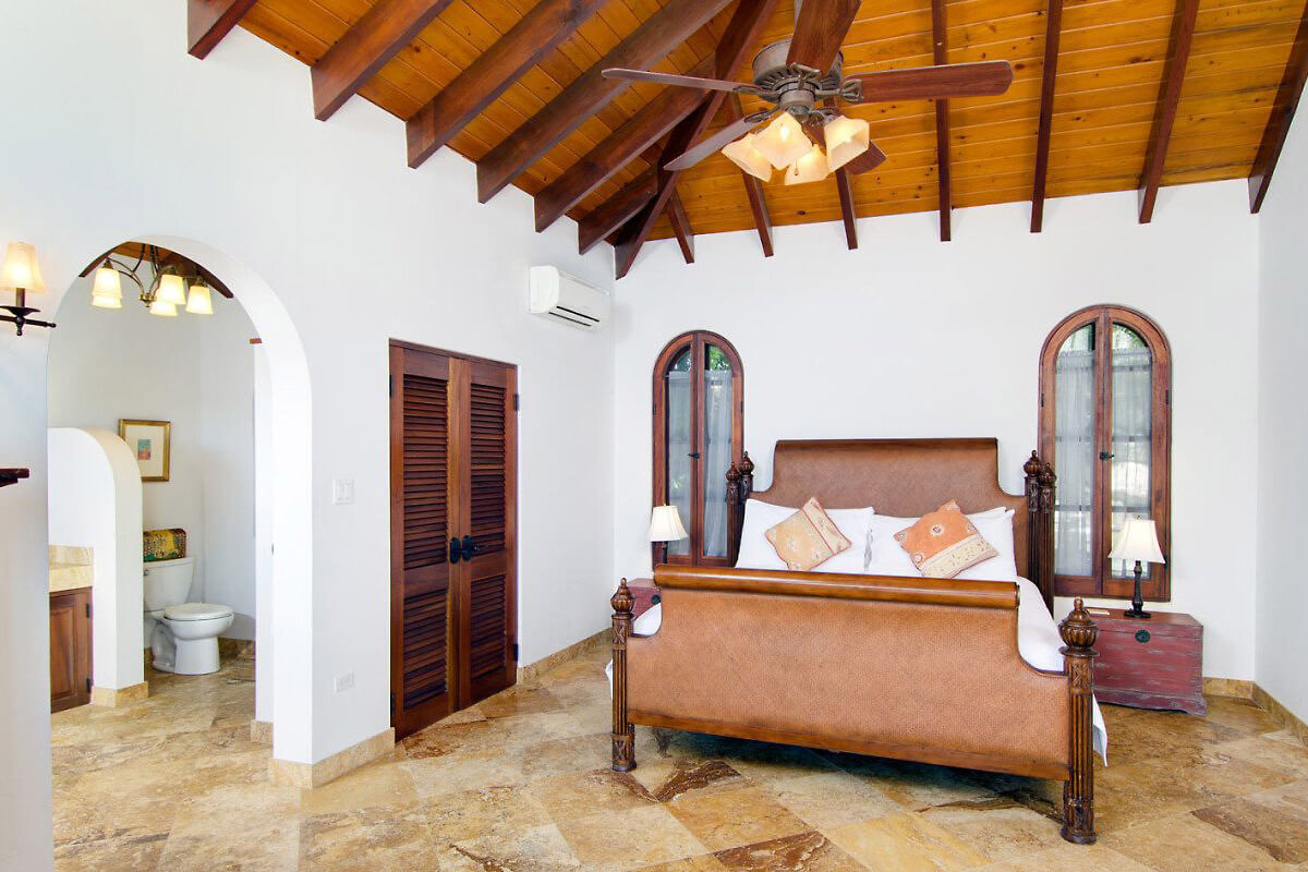 Blackbeard's Hideaway Master Bedroom