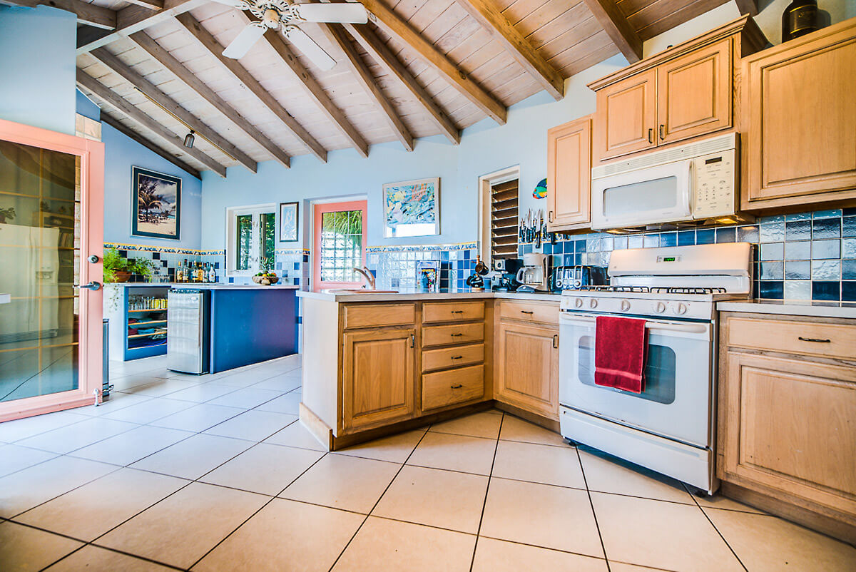 Summer Heights Villa Kitchen