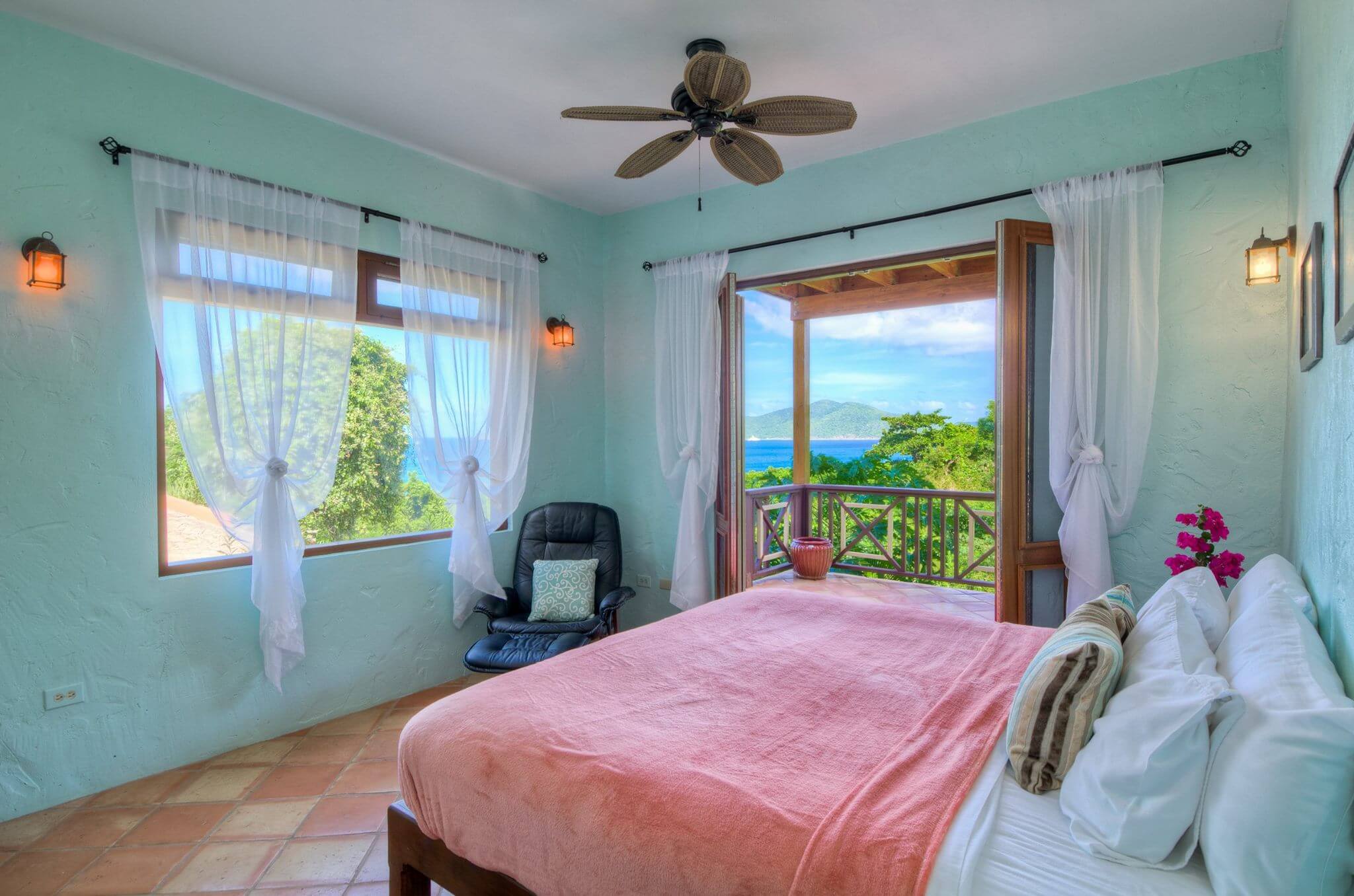 Surfside Gardens Villa Bed Room
