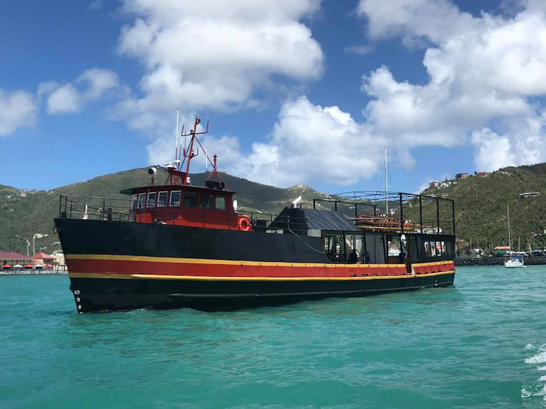 Willy T Floating Bar Peter Island