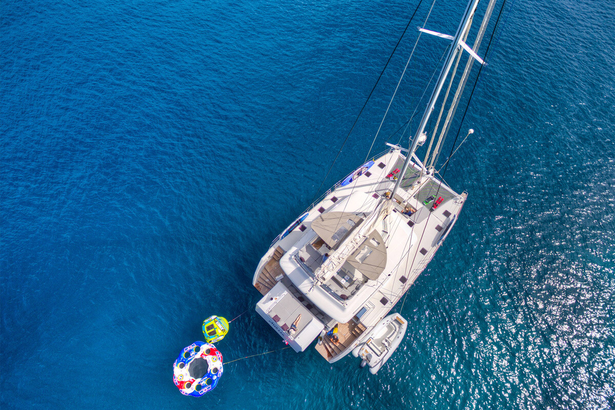 Virgin Island Sailing - Altesse