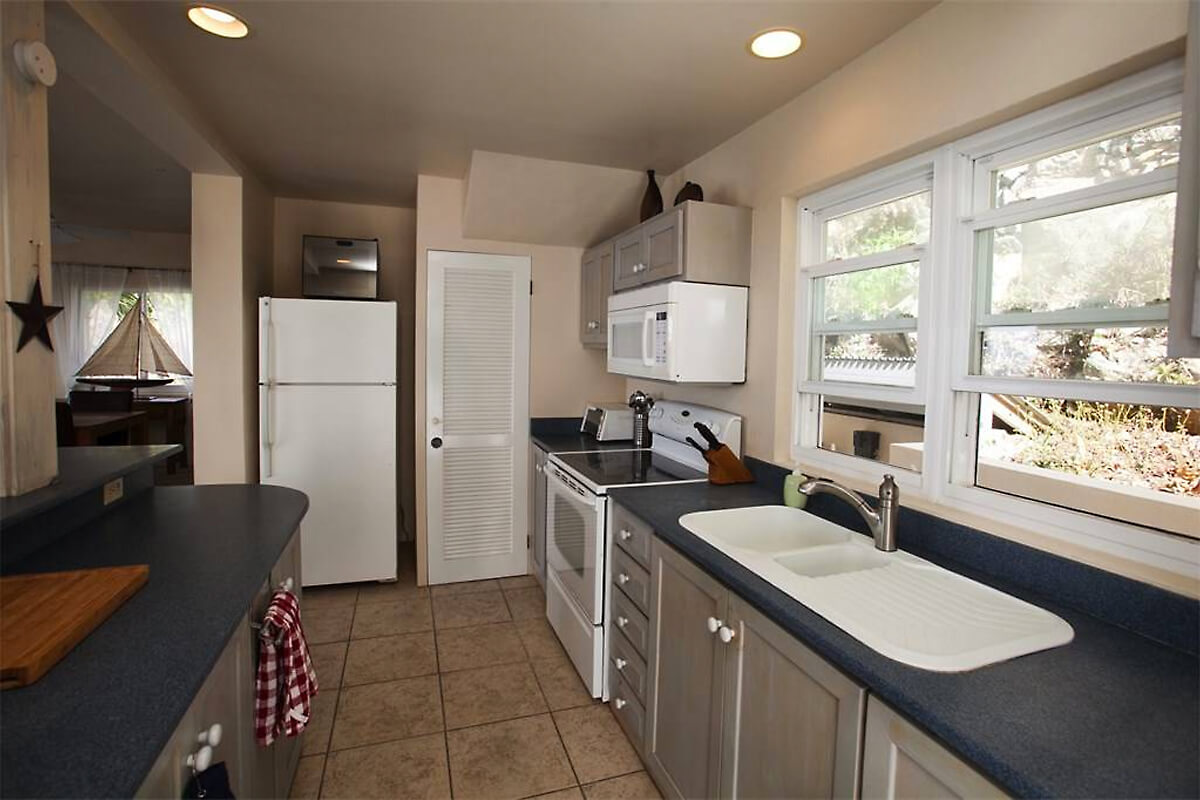 Far Pavilion Villa Kitchen