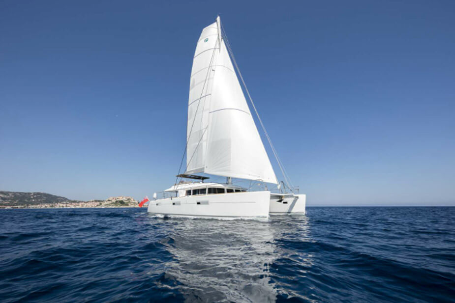 Charter Yacht Twin