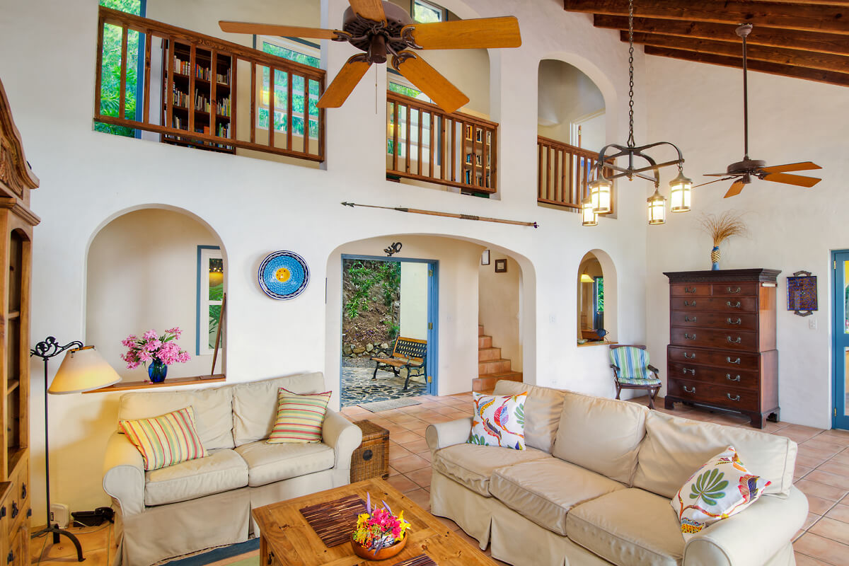 Smugglers Lookout Villa Living Room