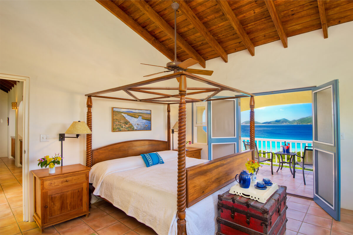 Smugglers Lookout Villa Master Bedroom