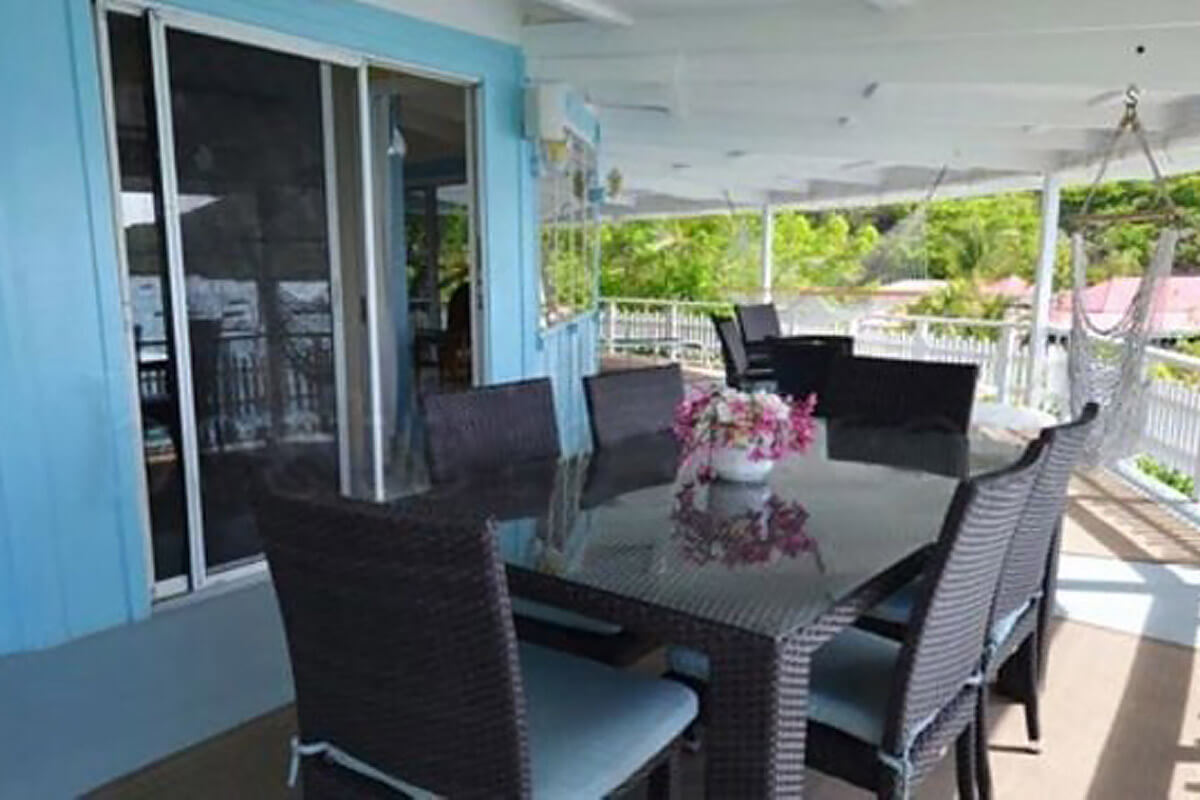 Vista Villa Alfresco Dining