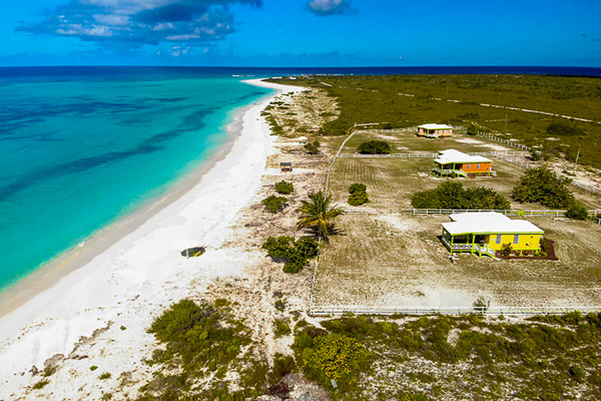 D&H Sunshine Villas Beach