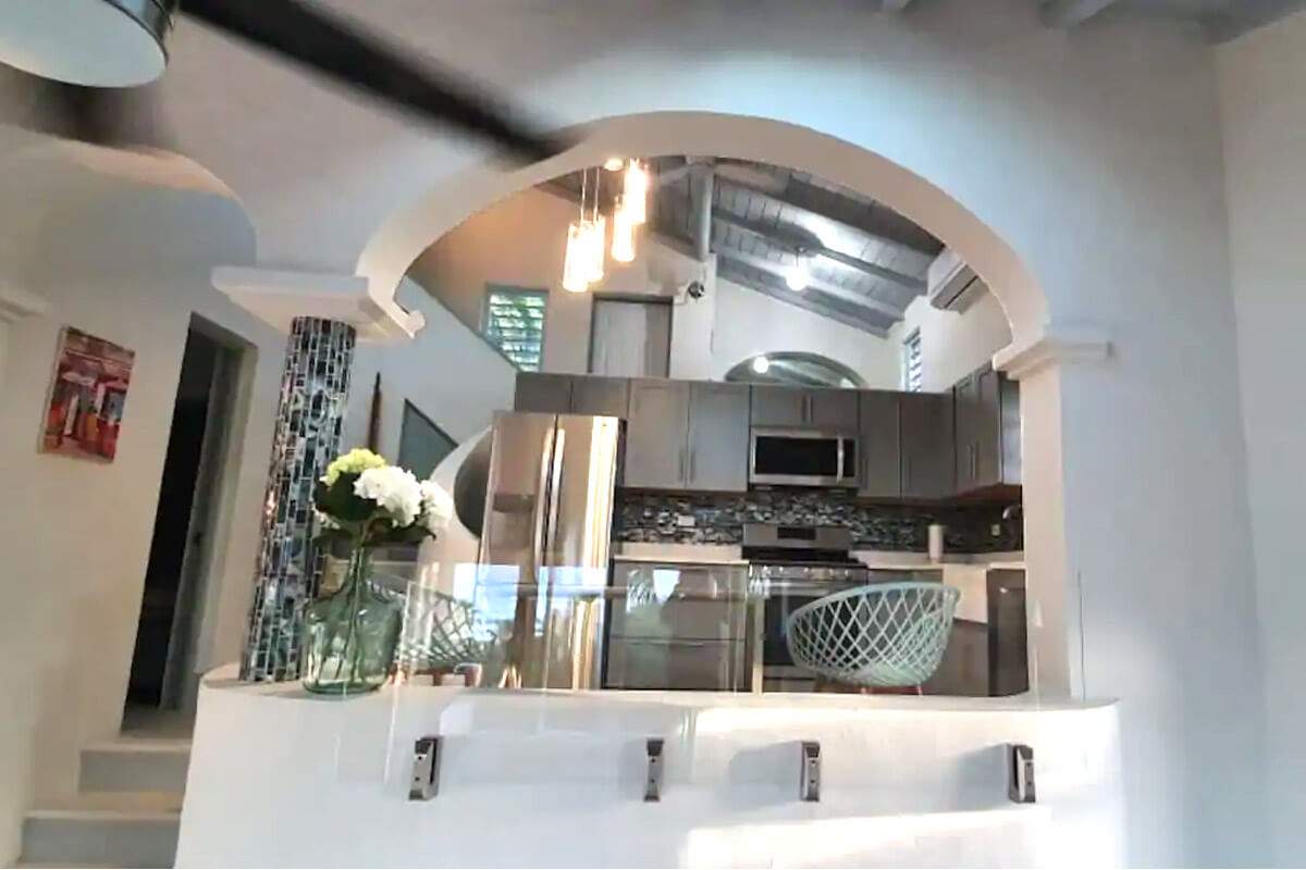 Dream Turquoise Villa Great Room